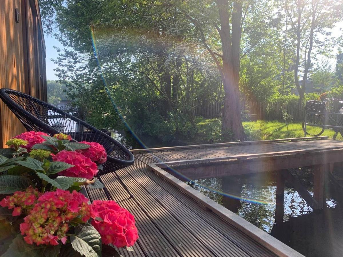 דירות אמסטרדם Beautiful Amstel Houseboat מראה חיצוני תמונה